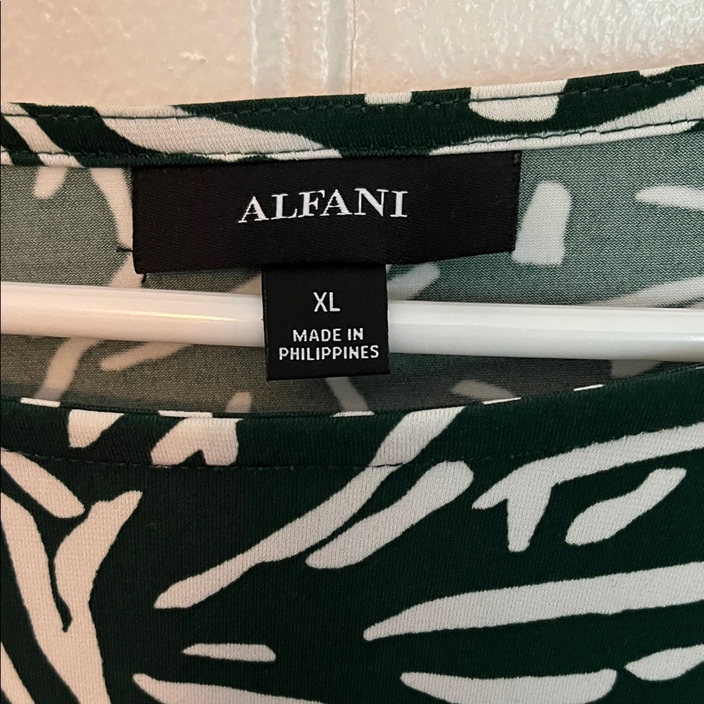 Alfani hunter green and White Long Sleeve Dress - Picture 2 of 3